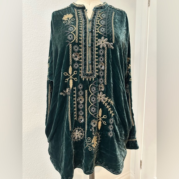 Johnny Was BIYA BELINA VELVET TUNIC - Picture 4 of 5